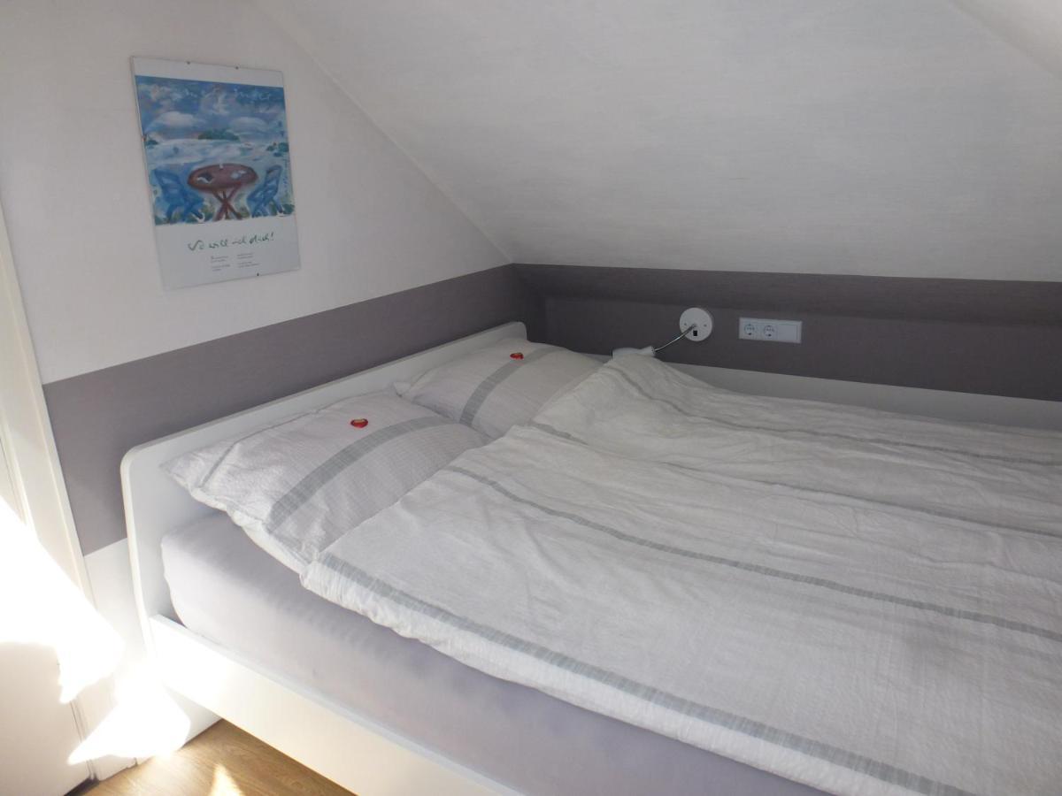 Ferienwohnung Am Runenstein 7 Busdorf Bagian luar foto